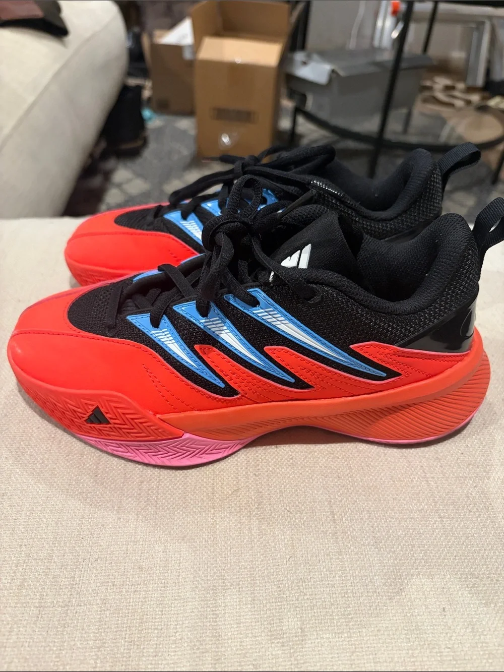 adidas Dame certified 3 low basketball sneakers solar red kids sz 4